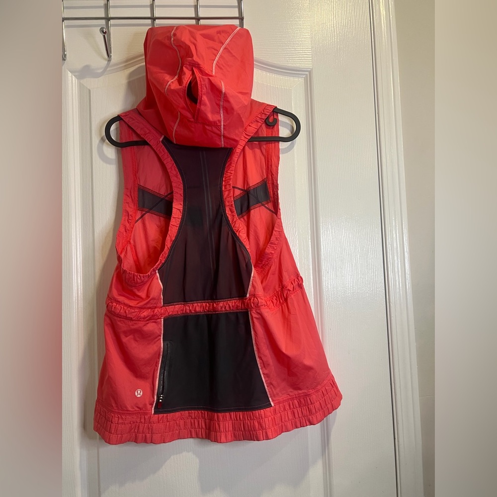 Lululemon Athletica Vibrant Red Vest with Black Details - Picture 6 of 7